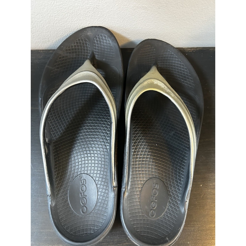 Oofos Women's 10 OoLaLa Luxe Metallic Recovery Flip Flop Sandals Arch Support